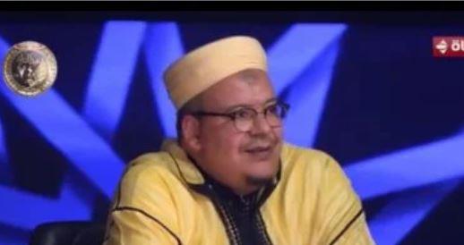 أشرف سيف يتألق.. إشادة الشيخ عمر القزابري