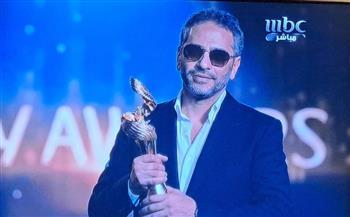 فضل شاكر ونجله يحصدان جوائز الغناء في Joy Awards