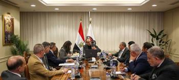   غدا .. المصري للدرسات الاقتصادية يناقش الفرص والتحديات بمجال الطاقة الجديدة والمتجددة