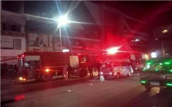 دون خسائر.. حريق هائل يلتهم 11 سيارة بمول تجاري في الإسكندرية