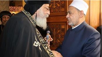   شيخ الأزهر يجري اتصالا هاتفيا بالبابا تواضروس للاطمئنان على صحته