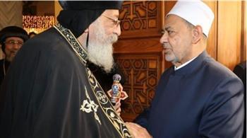 شيخ الأزهر يجري اتصالا هاتفيا بالبابا تواضروس للاطمئنان على صحته