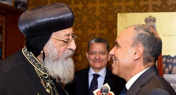 وزير الخارجية يطمئن على صحة البابا تواضروس الثاني هاتفيا