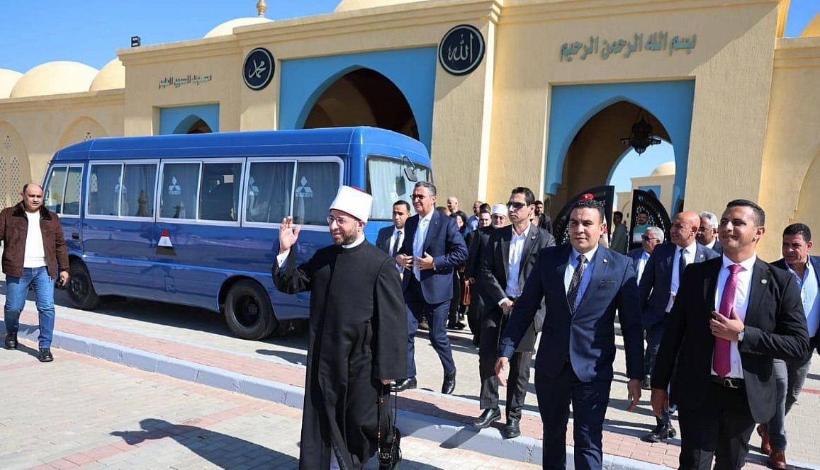 وزير الأوقاف يفتتح مسجد "السميع العليم" بالبحر الأحمر