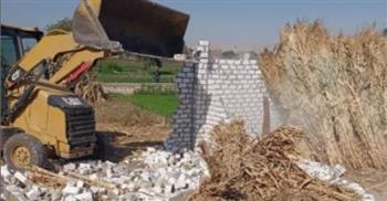   زراعة سوهاج: إزالة فورية لحالة تعدى على الأراضى الزراعية بقرية بناويط