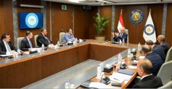   وزير البترول يبحث تطوير منظومة الرعاية الصحية للعاملين بالقطاع