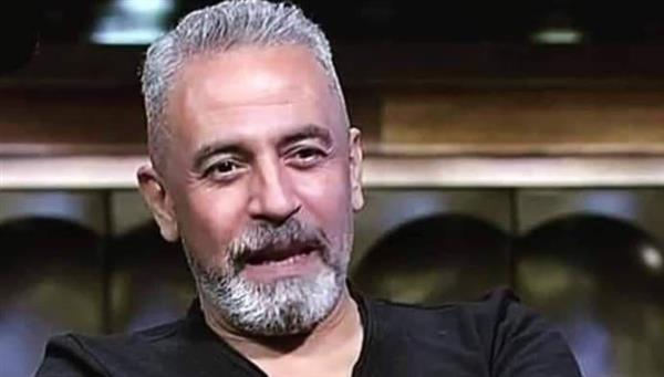 صبري فواز يشارك جمهوره منشورا ساخرا بشأن حمزة عبدالكريم وأنجلينا جولي
