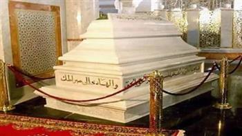   حكم زيارة قبور الصالحين للانتفاع ببركة أصحابها.. الإفتاء تُجيب