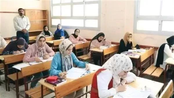 استئناف امتحانات الشهادة الإعدادية بعد توقفها يوما بسبب عيد الغطاس