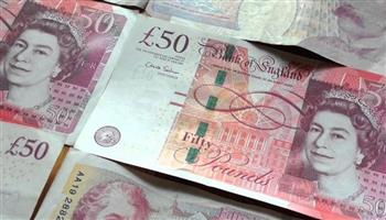 سعر الجنيه الإسترليني.. من البنك للسوق