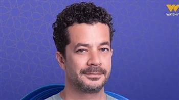   شريف سلامة يتصدر بوستر «على قد الحب»
