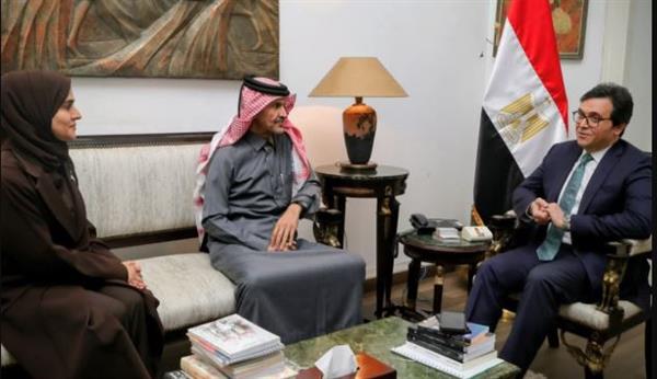 وزير الثقافة يلتقي سفير قطر بالقاهرة لتعزيز التعاون الثقافي بين البلدين