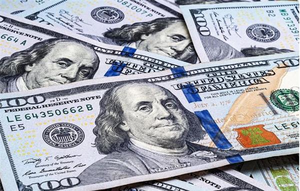 صعود طفيف للدولار في الأسواق وسط تحركات محدودة للعملة المحلية