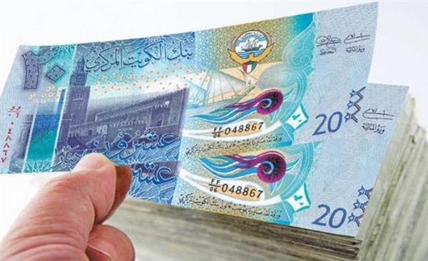 الدينار الكويتي يحافظ على استقراره أمام الجنيه اليوم