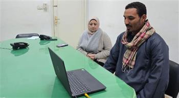 وزارة العمل: بدء اختبارات المتقدمين لفرص العمل بالأردن في مهنة عامل منشار حجر