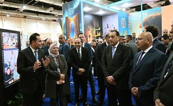   "مدبولي" يتفقد جناح مركز المعلومات ودعم اتخاذ القرار في افتتاح معرض الكتاب 2026