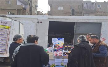   محافظ الجيزة يتابع انتظام تشغيل سوق اليوم الواحد بشارع الصوامع بحي إمبابة