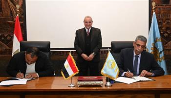   محافظ الغربية يشهد توقيع عقد جمع ونقل المخلفات البلدية من الوحدات السكنية والمحلات