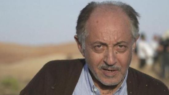 عبد العزيز مخيون يطمئن جمهوره بعد نجاح جراحته