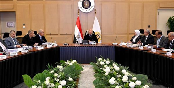 الوزير يترأس اجتماع مجلس إدارة مركز تحديث الصناعة