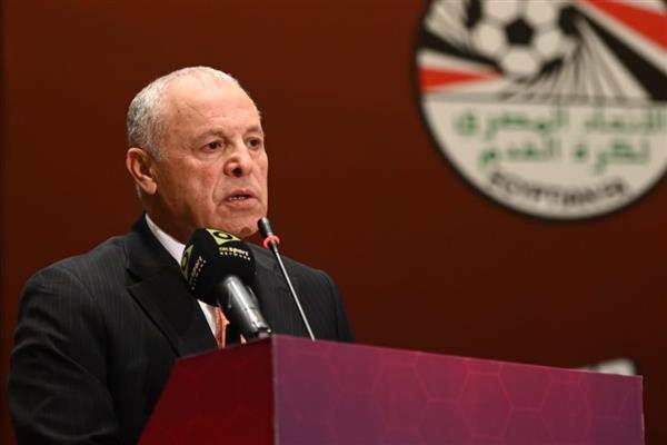 أبو ريدة: نبحث عن حلول خارج الصندوق لزيادة المحترفين بالخارج