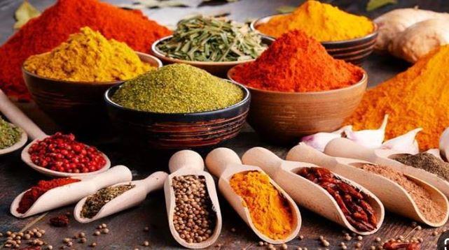 خطر خلطات التوابل الجاهزة على صحتك: ماذا تحتوي ولماذا يجب الحذر؟