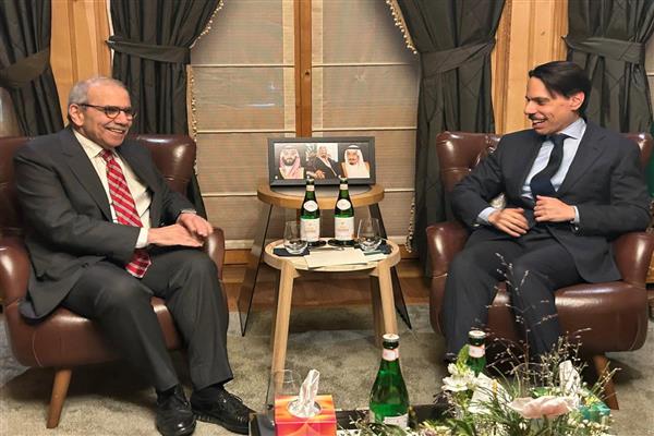 سلام يجتمع بوزير الخارجية السعودي ويطلعه على التقدم في لبنان