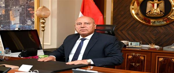 كامل الوزير: ترفيق المناطق الصناعية ركيزة لجذب الاستثمار