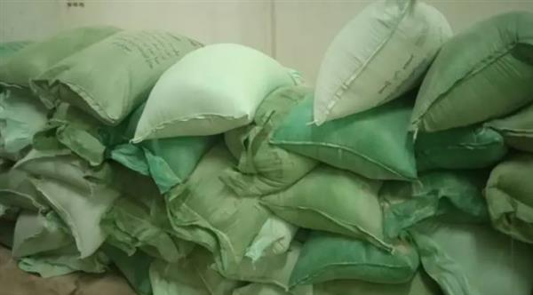 الأمن يضبط أطنانًا من الدقيق المدعم في السوق السوداء