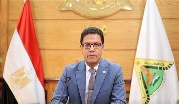 رئيس جامعة بنها : تخفيض رسوم الالتحاق بـ كلية بنها ووهان للدراسات العليا للطلاب المصريين