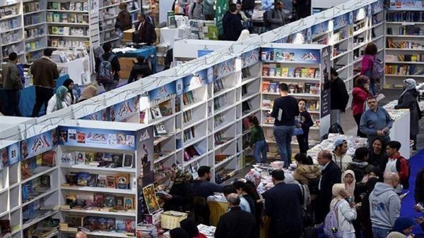 إقبال جماهيري في ثالث أيام فعاليات معرض القاهرة الدولي للكتاب