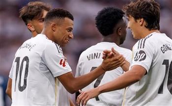   ريال مدريد يفوز بثنائية أمام  فياريال ويتصدر الدوري الإسباني