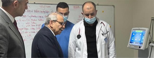 رئيس الوزراء اللبناني يزور الناجين من حادث انهيار المبنى السكني بطرابلس