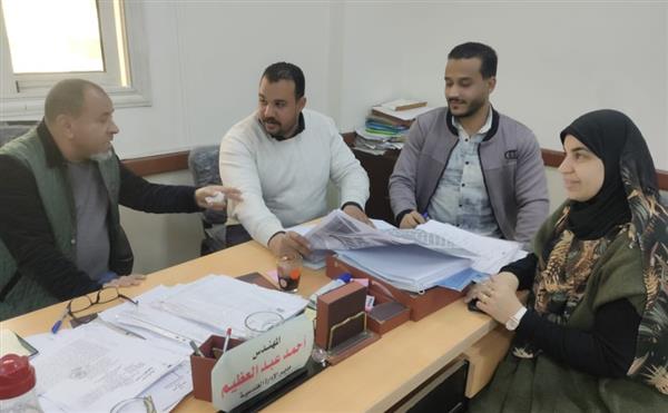 "التخطيط العمراني" ينهي ملفات التراخيص المتعطلة بمركز قنا