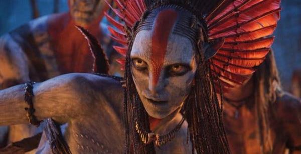 فيلم Avatar: Fire and Ash يتجاوز "عالم جوراسي" ويصعد لقائمة الأعلى إيرادا