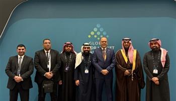 وزير العمل يعقد اجتماعًا مع قيادات شركة "تكامل" السعودية