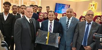   رئيس جامعة قنا يترأس وفد الجامعة بمعرض القاهرة الدولي للكتاب