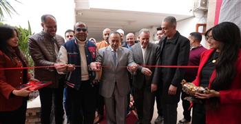   محافظ أسيوط يفتتح معرض مصانع دمياط للأثاث