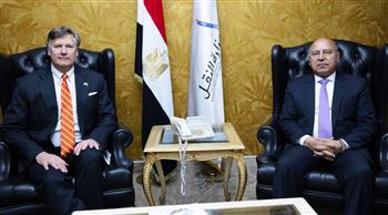   وزير الصناعة يستقبل نائب وزير الخارجية الأمريكي
