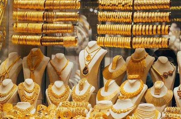 صعود الذهب والين أمام تراجع الدولار الأمريكي
