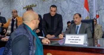   محافظ سوهاج يلتقي المواطنين ويبحث شكاواهم المتنوعة
