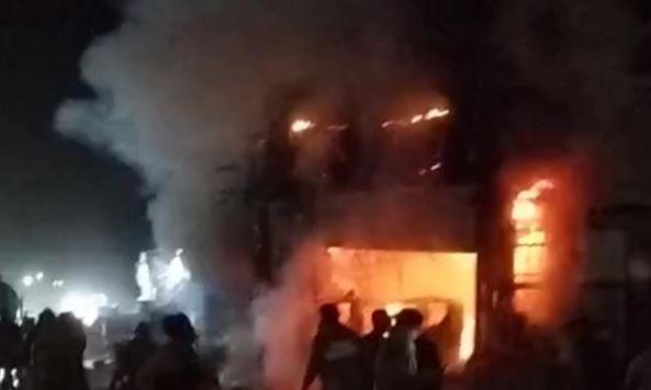 حماية مدنية المنوفية تنجح في إخماد حريق بمحل بويات في أشمون
