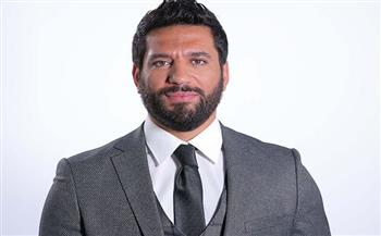   حسن الرداد ينشر أول صورة من تسجيل مسلسله الإذاعي الإسكندر الأصغر