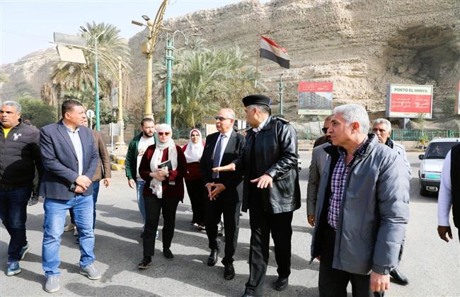 محافظ المنيا يتابع تطوير المدخل الشرقي للمدينة للقضاء على الحوادث و الاختناقات المرورية 