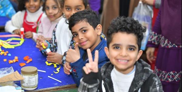 إقبال كبير من الأطفال على الأنشطة الفنية بمعرض القاهرة الدولي للكتاب