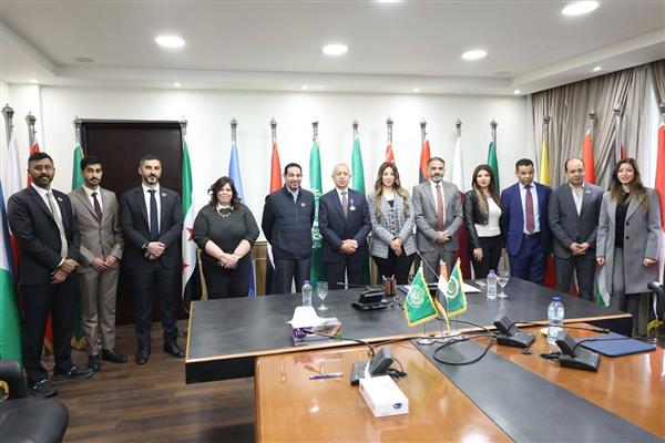 «الأكاديمية العربية» و«تريندز» يدشنان مبادرة «أُفُق» لتمكين الشباب العربي بالذكاء الاصطناعي