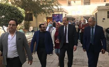 نائب وزير الصحة يتفقد مستشفى التحرير ويصدر قرارات عاجلة لانتظام عيادات التأمين