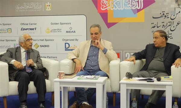 معرض الكتاب يحتفي بثمانين عاما من تجربة الشاعر محمد سليمان