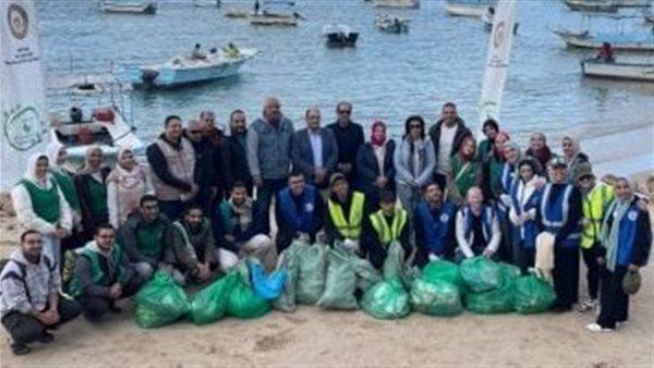أول حملة للقضاء على المخلفات الصلبة والبلاستيكية بالجزر الشاطئية في الإسكندرية
