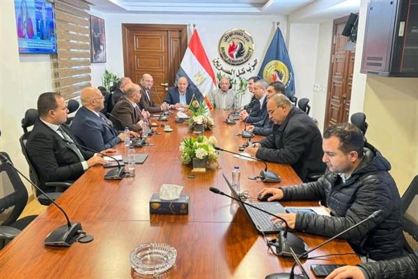 غرفة عمليات حماة الوطن تستأنف متابعة التصويت بجولة الإعادة في الدوائر الملغاة